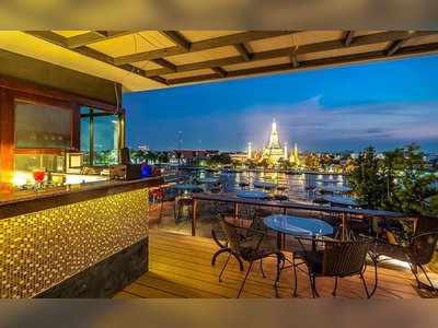 Nest Rooftop Bar