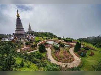 Wat Phra That Doi Chom Thong