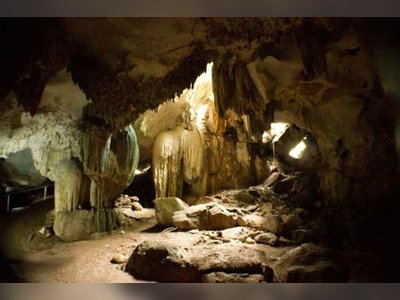 La Wa Cave