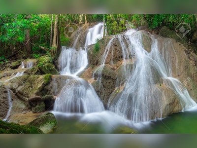 Pha Tad Waterfall