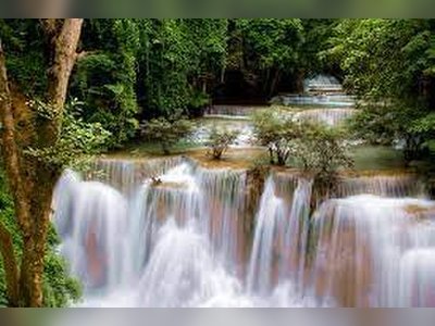 Huai Mae Khamin Waterfalls