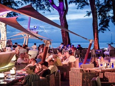 เอชคิว บีช เลานจ์ ภูเก็ต