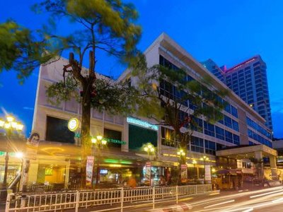 โรงแรมเมอเวนพิค สุริวงศ์