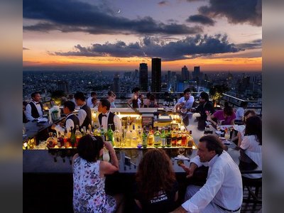 ร้านอาหาร Vertigo And Moon Bar