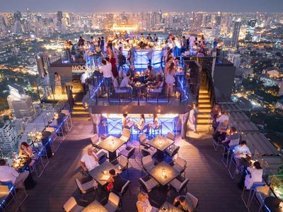 ร้านอาหาร Vertigo And Moon Bar