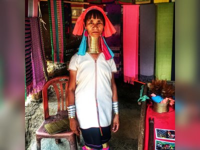 Karen Long Neck Tribe & Chiang Dao Cave