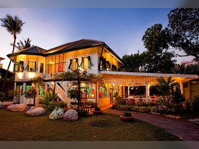 อิษยา สยามมิสคลับ (Issaya Siamese Club)