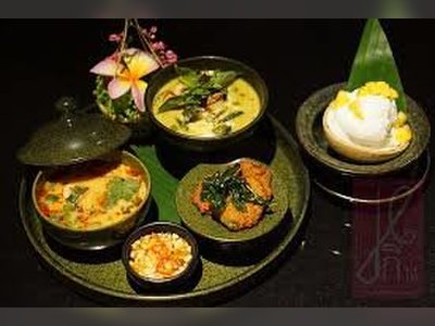 เดอะ เฮาส์ ออฟ สมูท เคอร์รี่ - โรงแรม ดิ แอทธินี