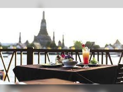 เดอะ เด็ค บายเดอะริเวอร์ โรงแรมอรุณเรสซิเด้นท์