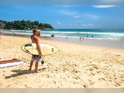 7 ชายหาดโต้คลื่นที่ดีที่สุดในภูเก็ต
