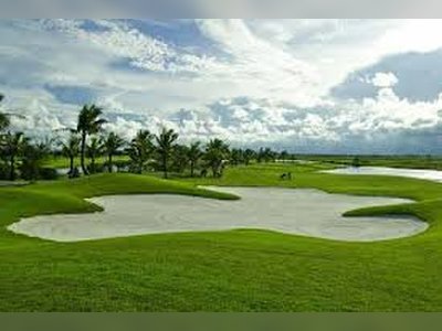 Lam Luk Ka Country Club