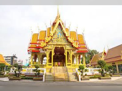 Mae Nak Shrine in Bangkok
