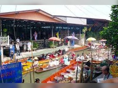 ตลาดน้ำบางน้ำผึ้ง