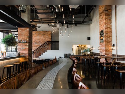 Smalls Bar