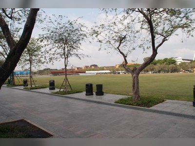 Sanam Luang Park (The Royal Field)