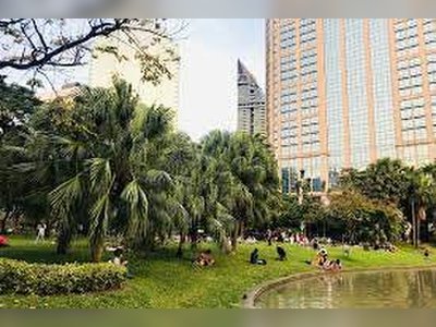 Benjasiri Park