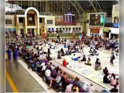 Hua Lamphong Railway Station in Bangkok