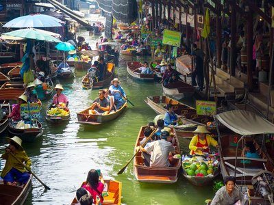 Damnoen Saduak Floating Market