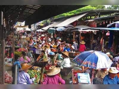 Damnoen Saduak Floating Market