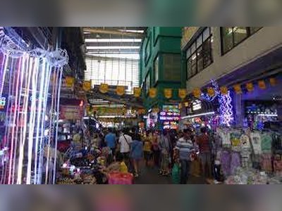 Khlong Thom Market in Bangkok