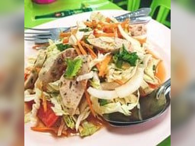 คุณแดง ก๋วยจั๊บญวน