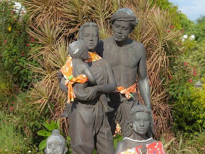 Somdet Phra Suriyothai Monument