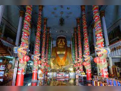 Wat Phra Thaen Dong Rang