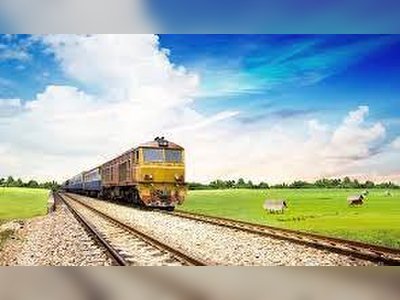 From Bangkok to Ayutthaya by Train