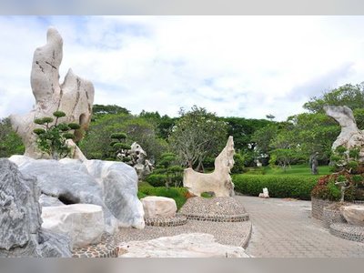 อุทยานหินล้านปีและฟาร์มจระเข้พัทยา