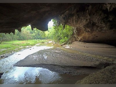 Explore the Massive Tham Lot Cave