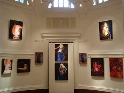 Rotunda Gallery ที่ห้องสมุด Neilson Hays Library