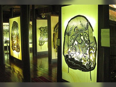 Emjaroen Gallery