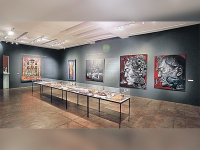 มูลนิธิ 100 ต้นสน (100 Tonson Foundation)