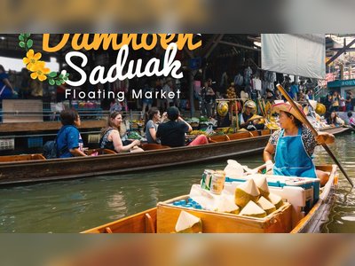 Damnoen Saduak Floating Market