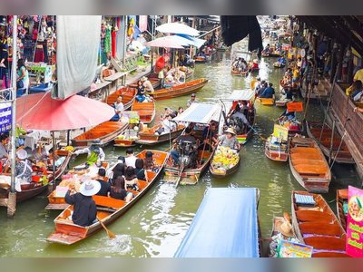 Damnoen Saduak Floating Market