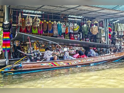 Damnoen Saduak Floating Market