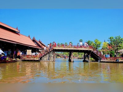 Ayodhaya Floating Market