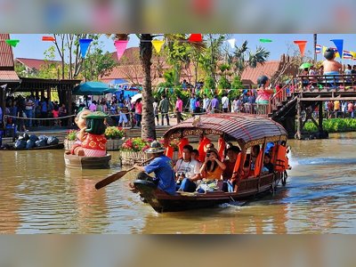 Ayodhaya Floating Market