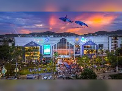 Blúport Hua Hin resort mall