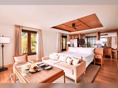 โรงแรมตรีสรา