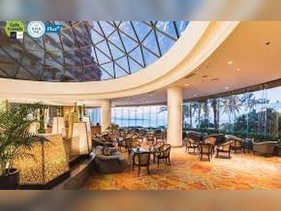 โรงแรมรอยัลคลิฟบีช