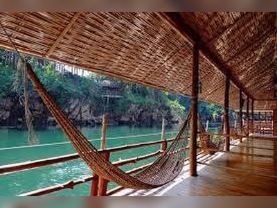 เมฆคีรี ริเวอร์แคว รีสอร์ท (เดิมชื่อ ไอยา รีสอร์ท )