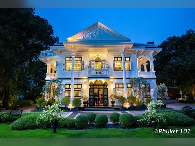 ร้านเขียวไข่กา l Kiewkaika Phuket oldtown