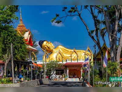 Wat Sri Sunthon Temple – Phuket Reclining Golden Buddha