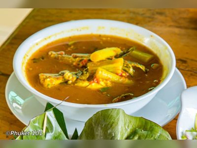 เพียงไพร ร้านอาหารใกล้น้ำตกบางแป