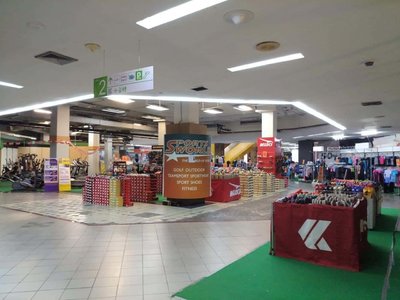 Kad Suan Kaew Department Store