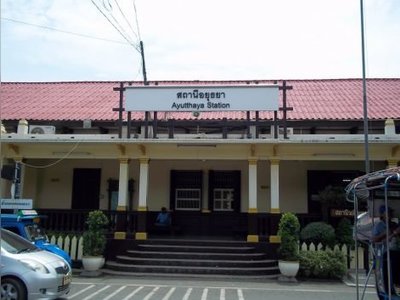 Train transportation to Ayutthaya