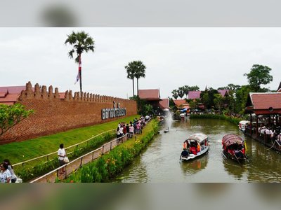 Boat transportation to Ayutthaya