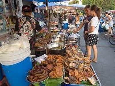 Chang Puak Gate Market