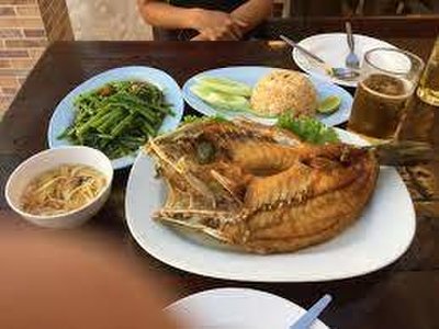 ร้านลุงไสว หาดจอมเทียน